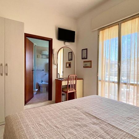 Hotel Zanella Cervia Exterior foto