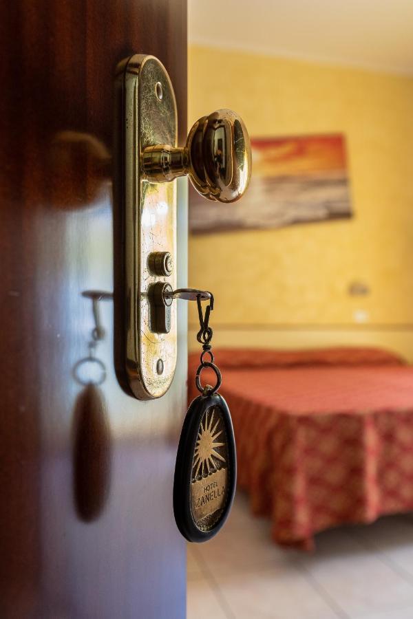 Hotel Zanella Cervia Exterior foto