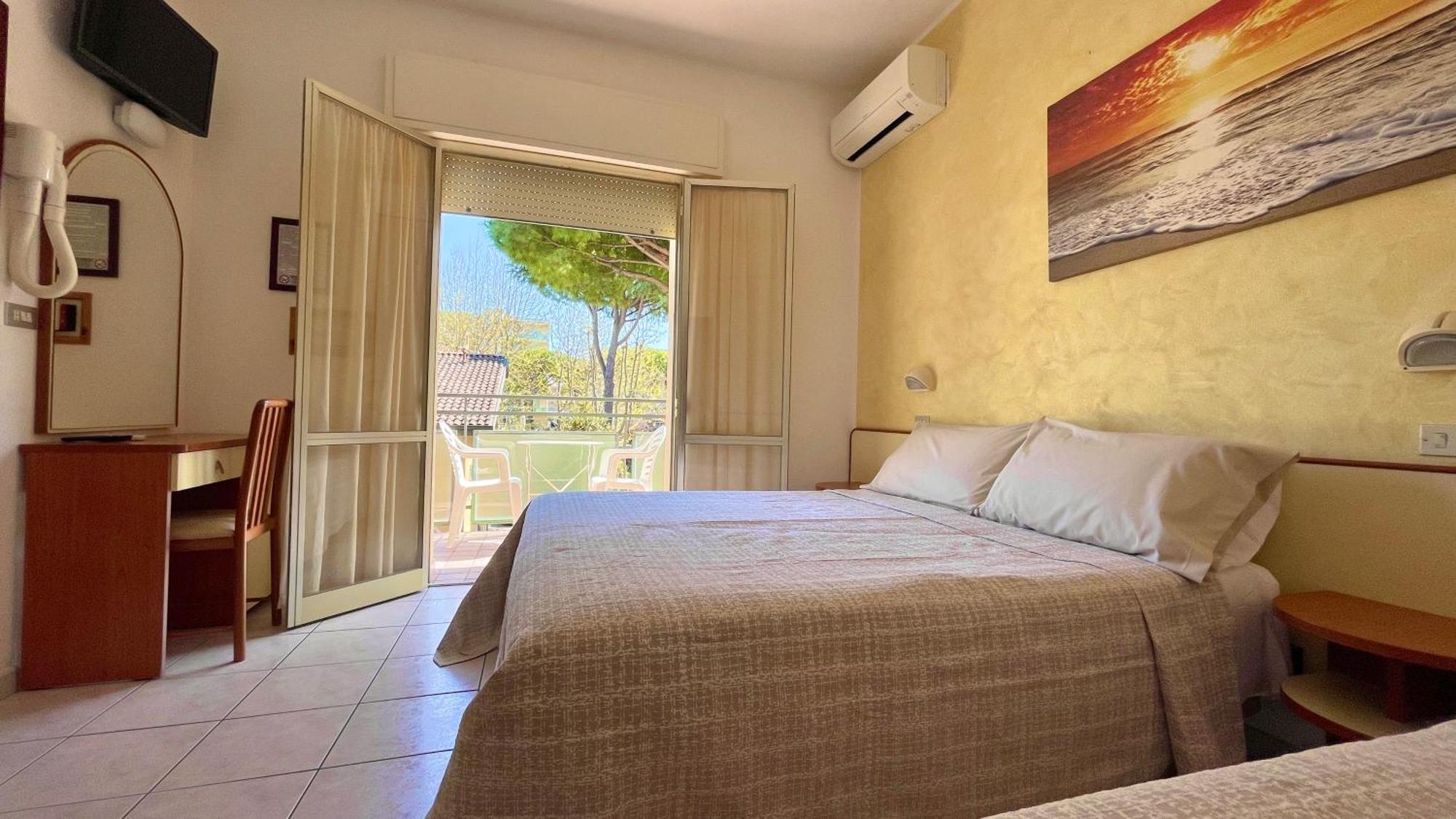Hotel Zanella Cervia Exterior foto